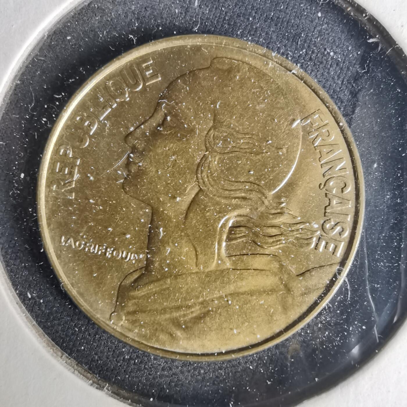 沼泽如烟--第1015场 法国1977年20分