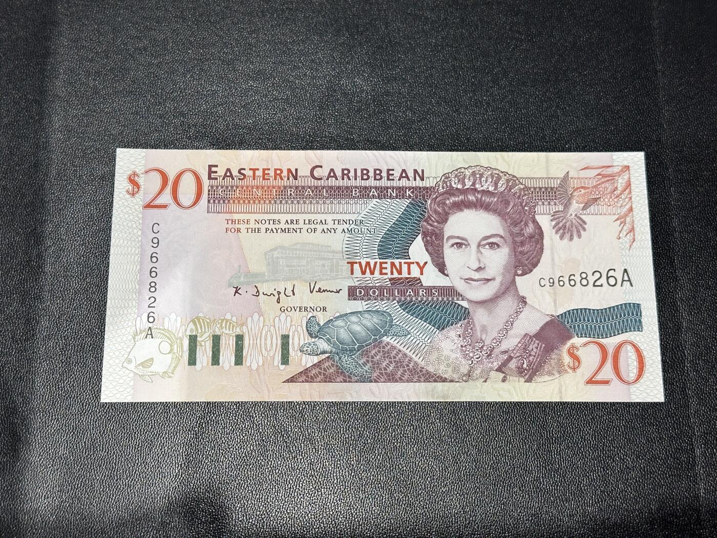 《外钞收藏家》第六百一十五期（畅拍场）（长期征集拍品、欢迎藏友们联系合作） 1994年东加勒比20元 全新UNC