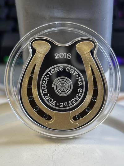 第192期拍卖 - 哈萨克斯坦2016年马蹄铁异形镀金1盎司纪念银币，925银镀金，发行6000枚
