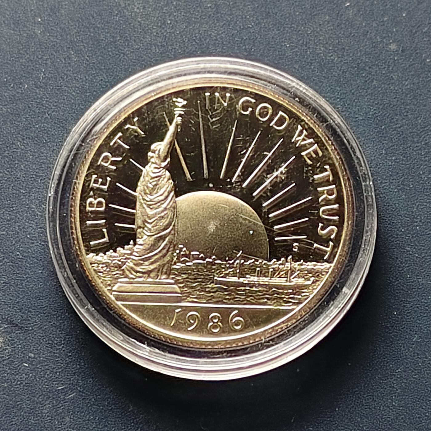 【全场包邮】纯粹捡漏拍508场 美国1986年半元自由女神100周年封装纪念币