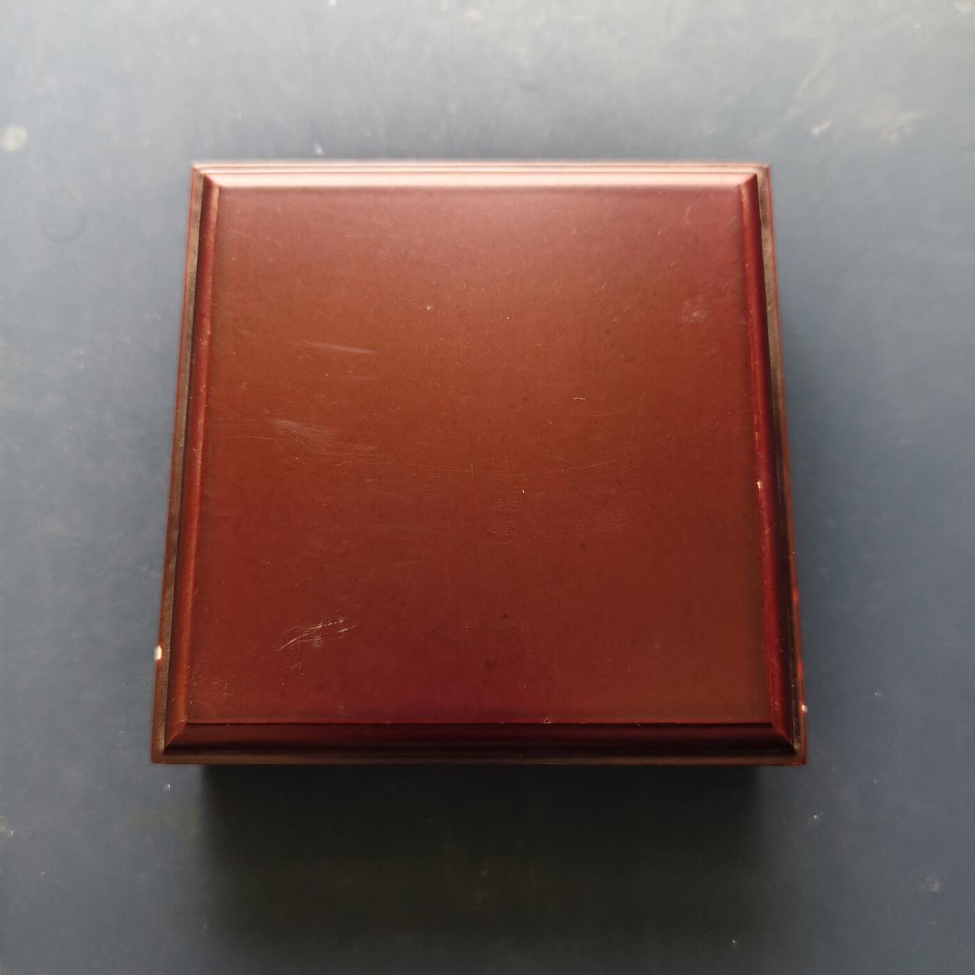 【全场包邮】纯粹捡漏拍509场 圣多美和普林西比1999年1000多布拉千禧年超厚精制纪念银币【34.9毫米36.5克92.5%】-原盒