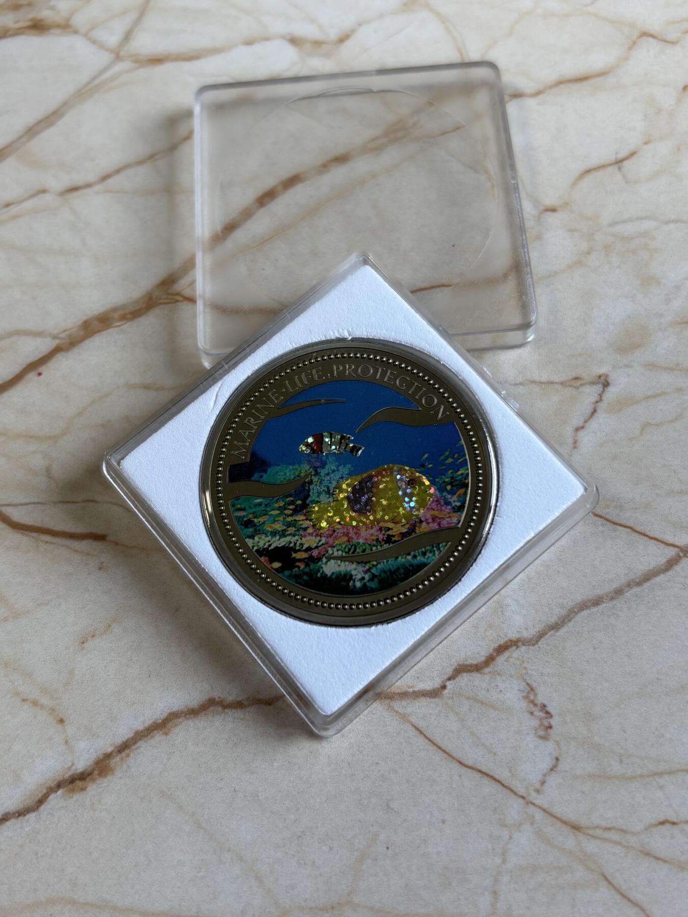 第192期拍卖 帕劳2003年海洋鱼类幻彩美人鱼纪念币