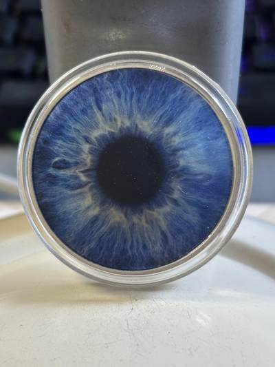 第192期拍卖 - 帕劳2022年蓝色眼睛1盎司精制纪念银币，999银，发行1500枚