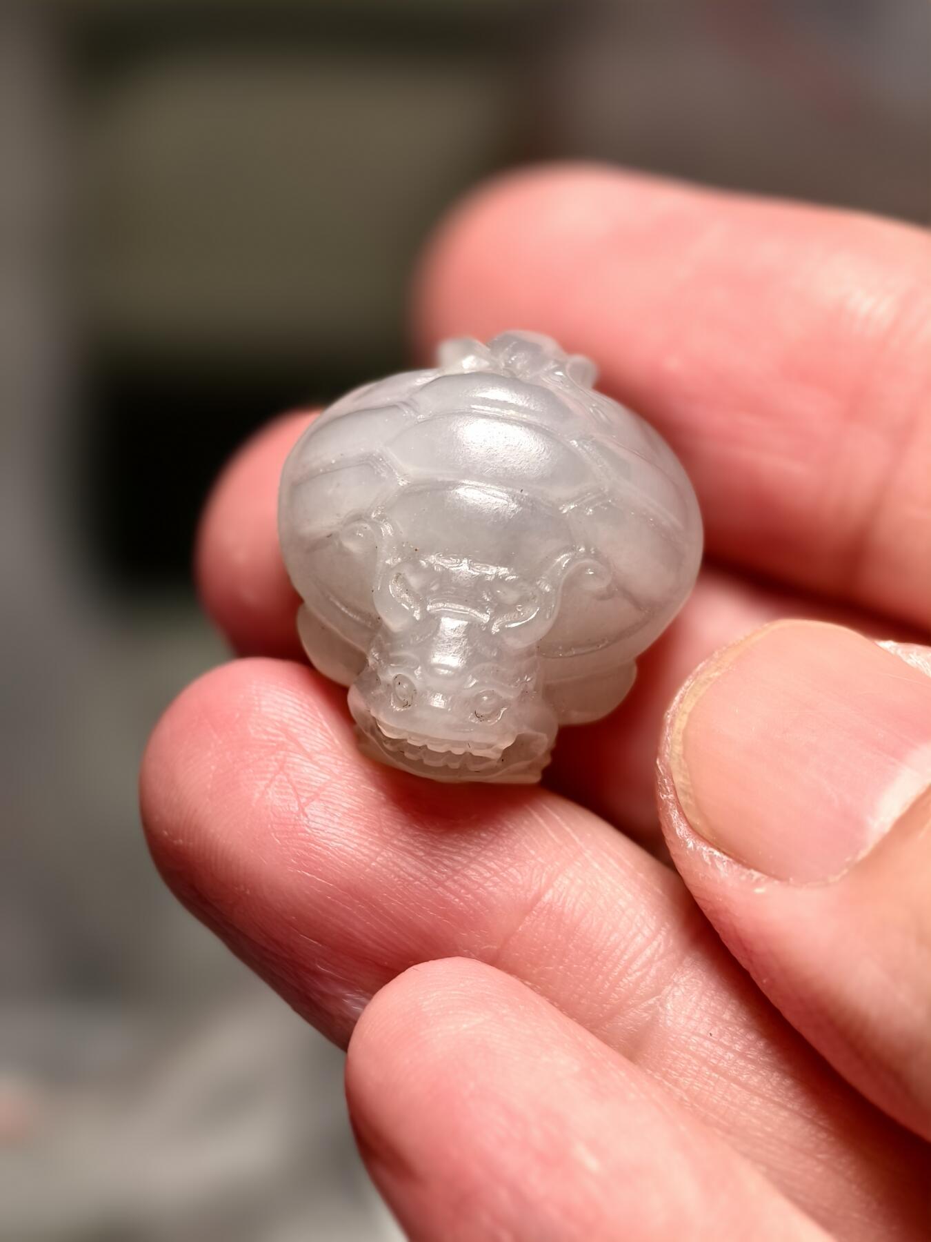 抚柳草堂-第十四期章牌钱币  奖章勋章限时免佣 满百包邮 放漏专场 和田玉小龙龟 和田玉雕刻小龙龟 玉质细腻雕刻精美 打灯无结构重8g Q萌可爱 支持国检永久保真 