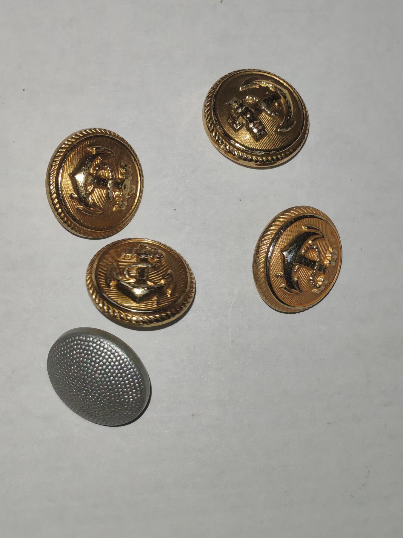 韵星假日军品类拍卖第44期 -- Rimey Holidays Militaria Auction 44 民主德国扣子一组