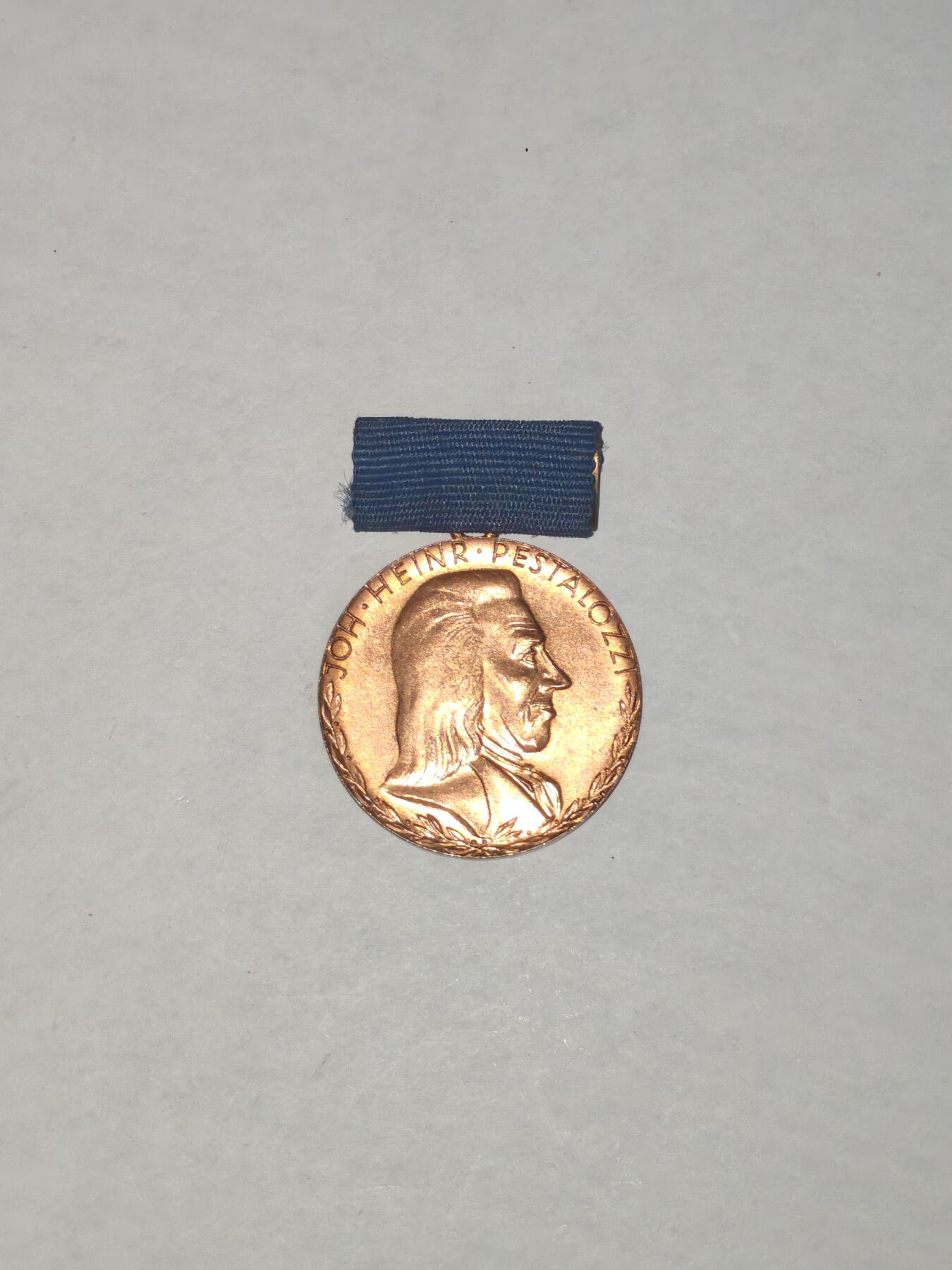 韵星假日军品类拍卖第44期 -- Rimey Holidays Militaria Auction 44 民主德国铜级斐斯泰洛齐奖章