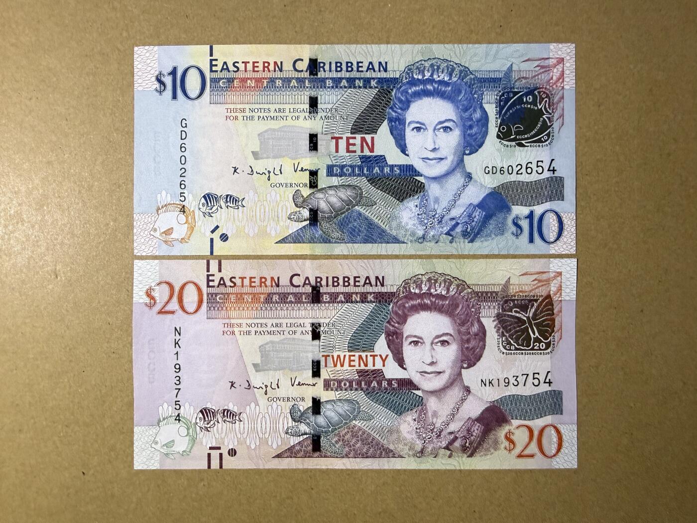 《艾美收藏》第235期-3.8周日外币荟萃 东加勒比10、20元2张 UNC 2015年