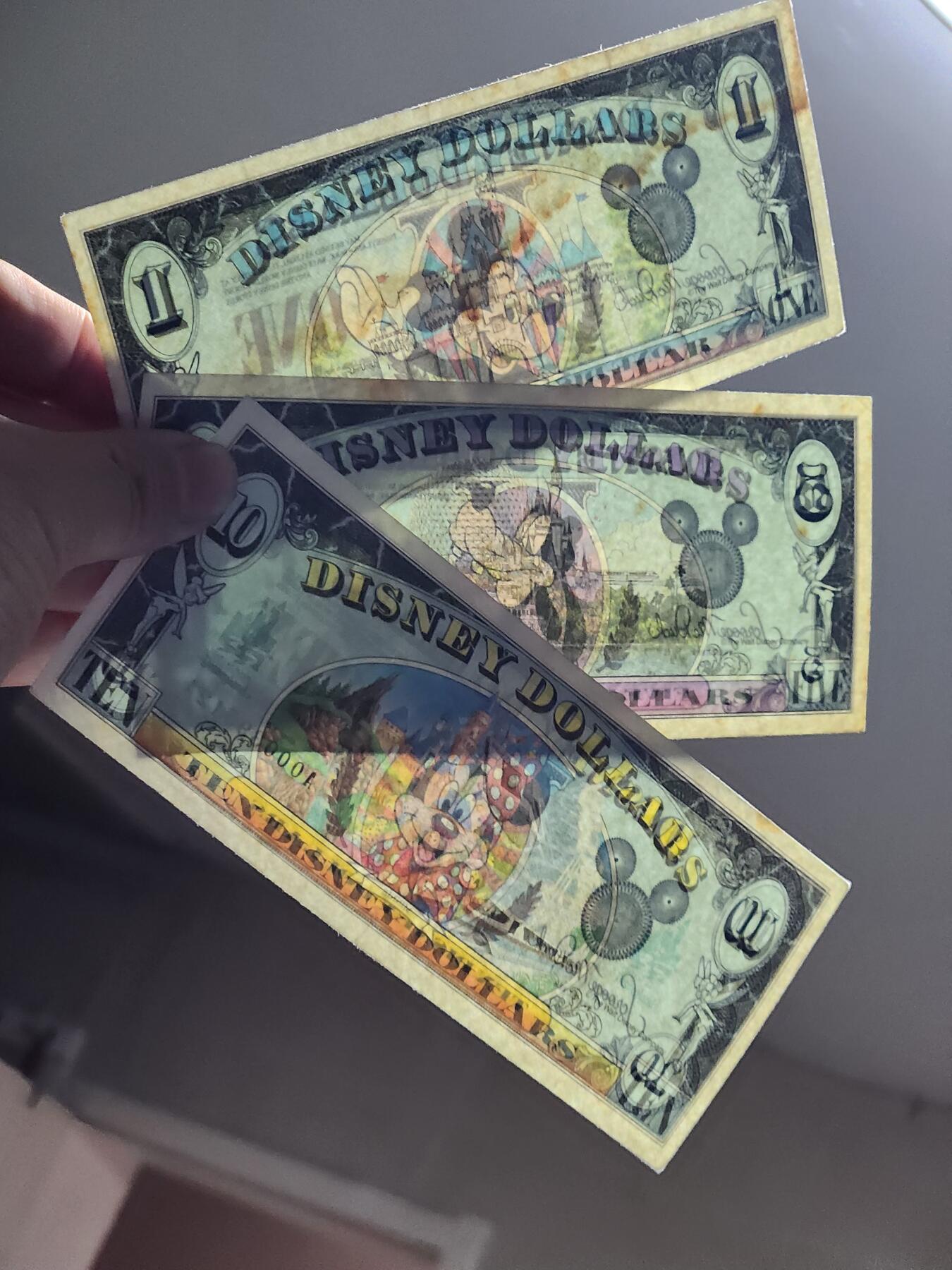 3月5号晚上8点 外国纸币自动截拍第34场 迪士尼1990年全套