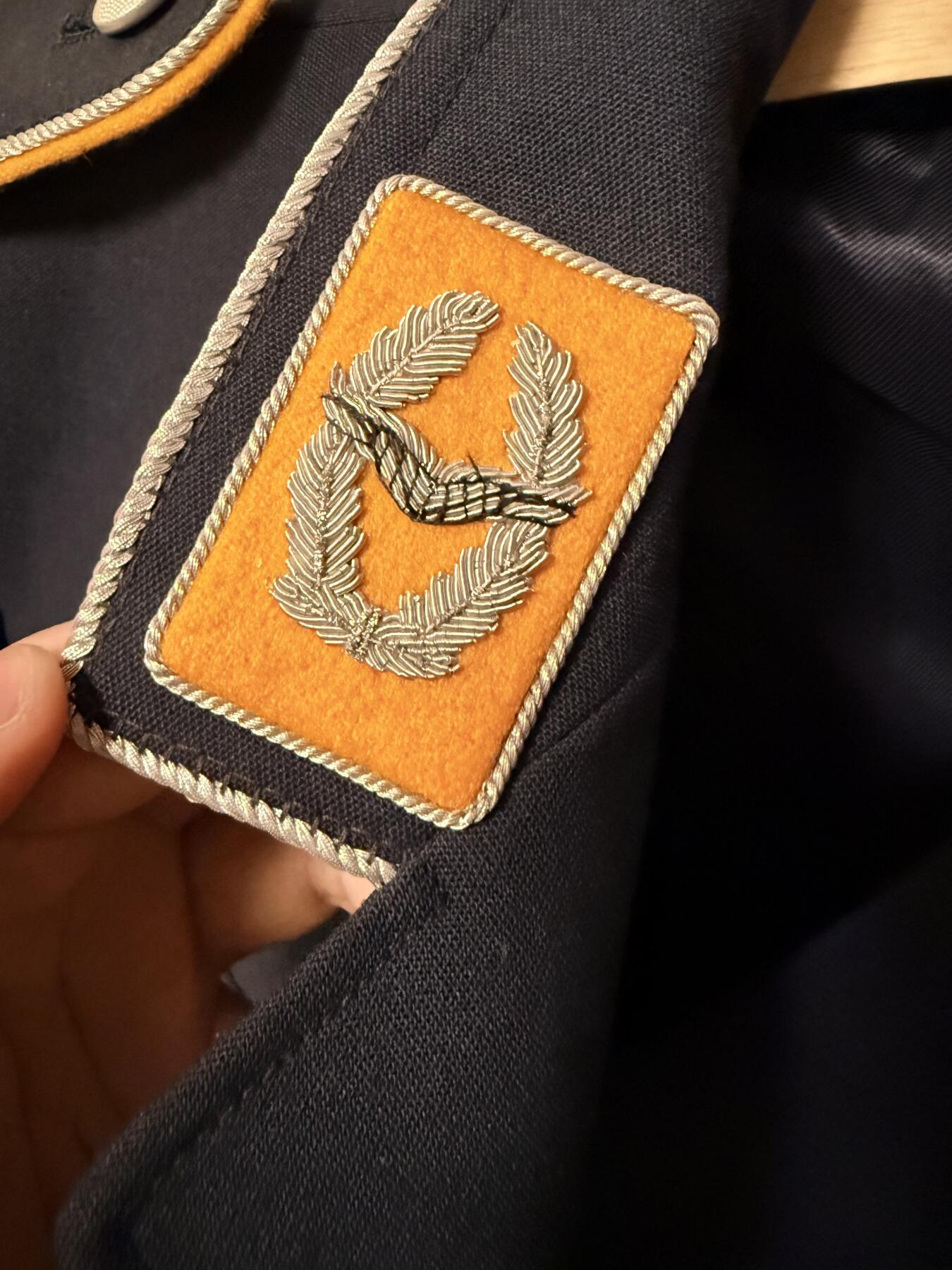 云宸嘉赏-勋臻精藏⭐️年后精品专拍场次🎖 联邦德国国防军空军士官长常服一套 带体能略章 预备役能力奖章 射击认证证章 175体态适中可穿