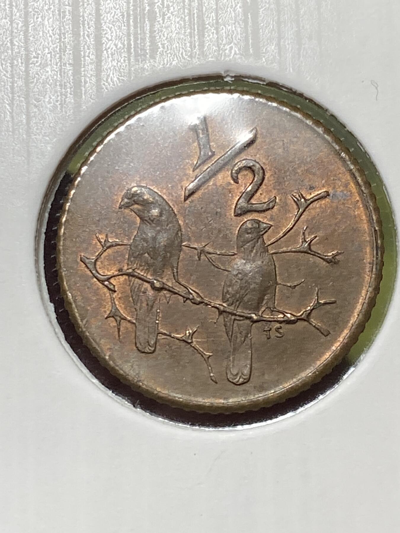 2026年第三十三场(总第二百零二场）外国精品纸夹币场(免佣金) 少见面值带残光–南非🇿🇦1970年1/2分(第七套最小面值，首发年)