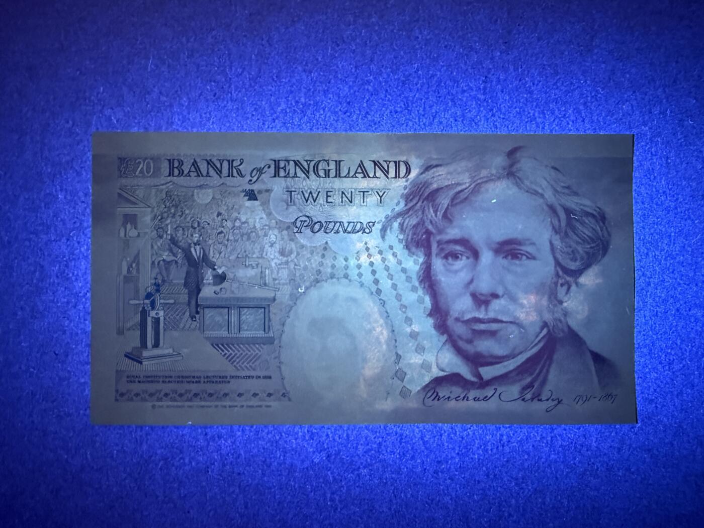 《艾美收藏》第235期-3.8周日外币荟萃 英格兰20镑 UNC E序列 皇冠版 A20冠