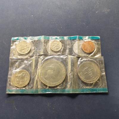 【全场包邮】纯粹捡漏拍508场 - 美国1976年独立200周年纪念版官方封装套币（剪开）