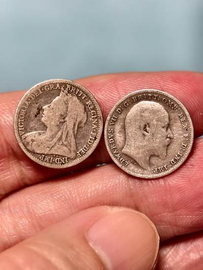 抚柳草堂-第十四期章牌钱币  奖章勋章限时免佣 满百包邮 放漏专场 - 1898/1902英国维多利亚和爱德华七世三便士银币 高银版本重2.7g 流通品相 