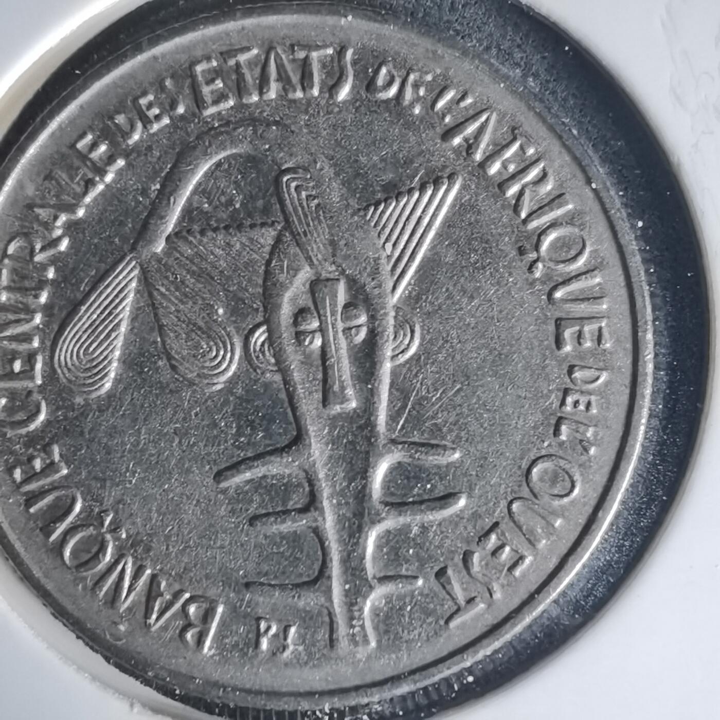 沼泽如烟--第1015场 西非1967年100法郎