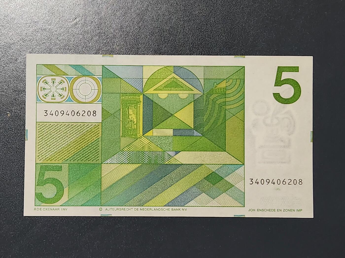 3月5号晚上8点 外国纸币自动截拍第34场 荷兰5几乎全新