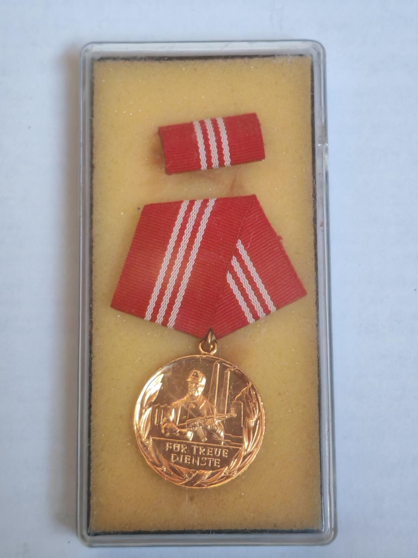 韵星假日军品类拍卖第44期 -- Rimey Holidays Militaria Auction 44