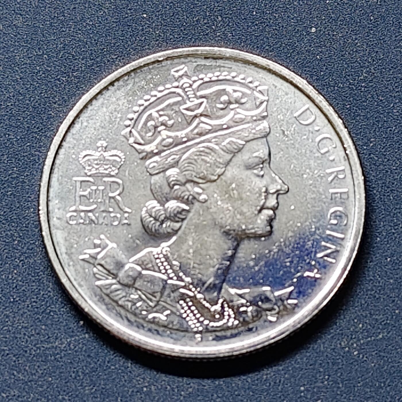 【全场包邮】纯粹捡漏拍508场 加拿大2002年50分登基50周年纪念币