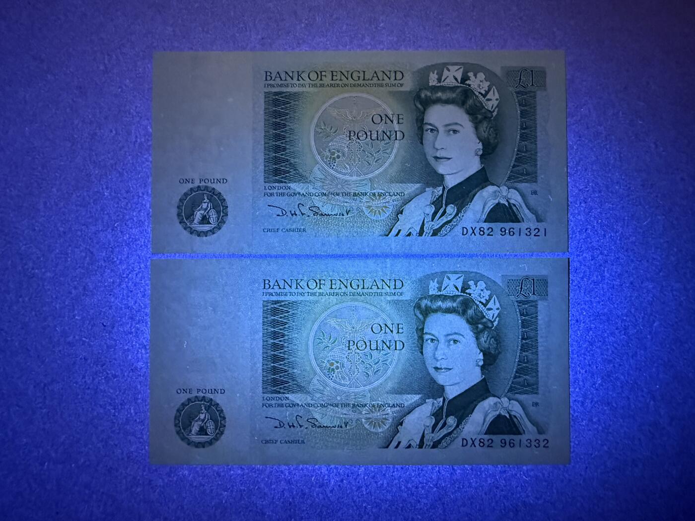 《艾美收藏》第235期-3.8周日外币荟萃 英格兰1镑2张 UNC D序列 全程无47