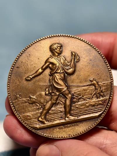 抚柳草堂-第十四期章牌钱币  奖章勋章限时免佣 满百包邮 放漏专场 - 1932法国上莱茵省农业竞赛大铜章  播种者 直径50mm 重62.8g 20世纪初法国新古典主义章牌艺术的典型代表作