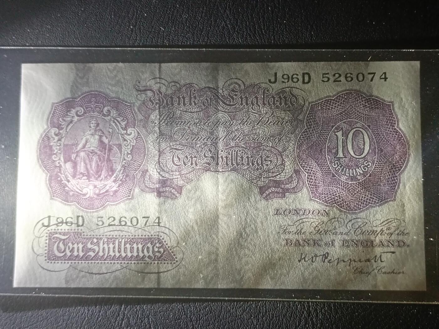 2026三月第一期，总218期 英格兰战时A序列10先令AUNC，有别于战前战后普通的红色版本用紫色印刷