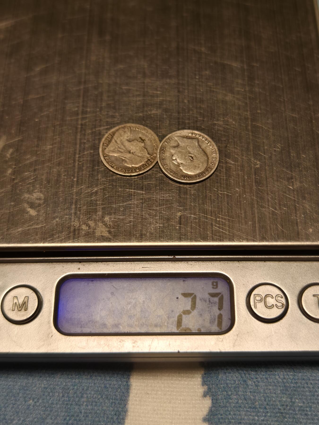 抚柳草堂-第十四期章牌钱币  奖章勋章限时免佣 满百包邮 放漏专场 1898/1902英国维多利亚和爱德华七世三便士银币 高银版本重2.7g 流通品相 