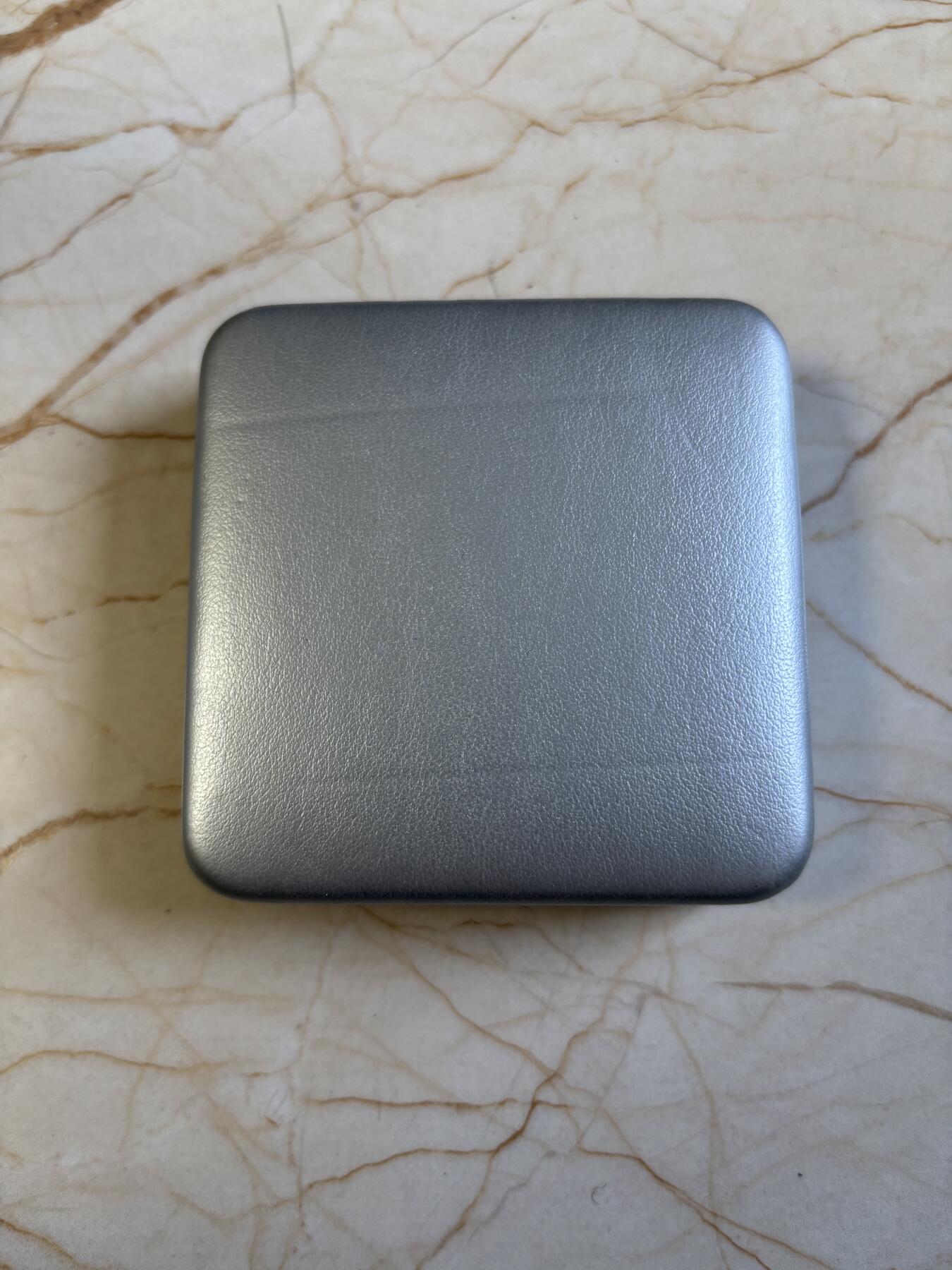 第192期拍卖 哈萨克斯坦2007年花卉系列2雪绒花精制全息银币1盎司，925银，发行4000枚