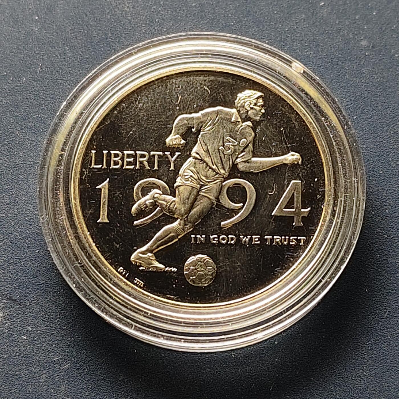 【全场包邮】纯粹捡漏拍508场 美国1994年半元美国世界杯精制纪念币