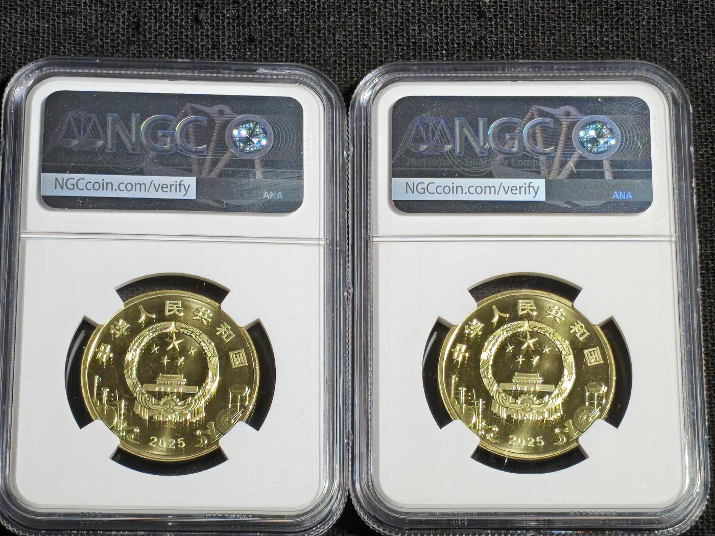 刘世昌艺术品销售中心～虎踞龙蟠*金杨在线联拍群第518期 2025年流通纪念币“京剧艺术-净角”【首日标】（NGC   MS68PL    串号：8579009-038、039）共2枚。