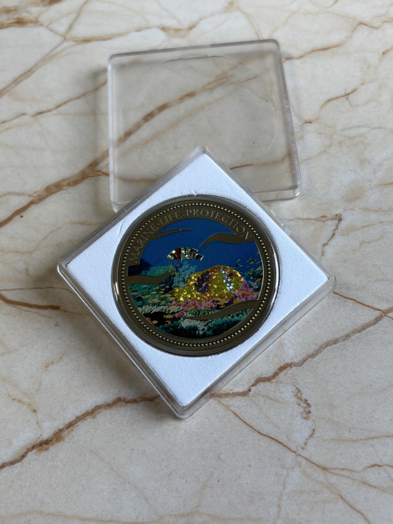 第192期拍卖 帕劳2003年海洋鱼类幻彩美人鱼纪念币