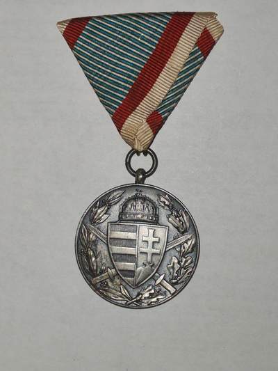 韵星假日军品类拍卖第44期 -- Rimey Holidays Militaria Auction 44 - 匈牙利王国一战参战奖章 好品