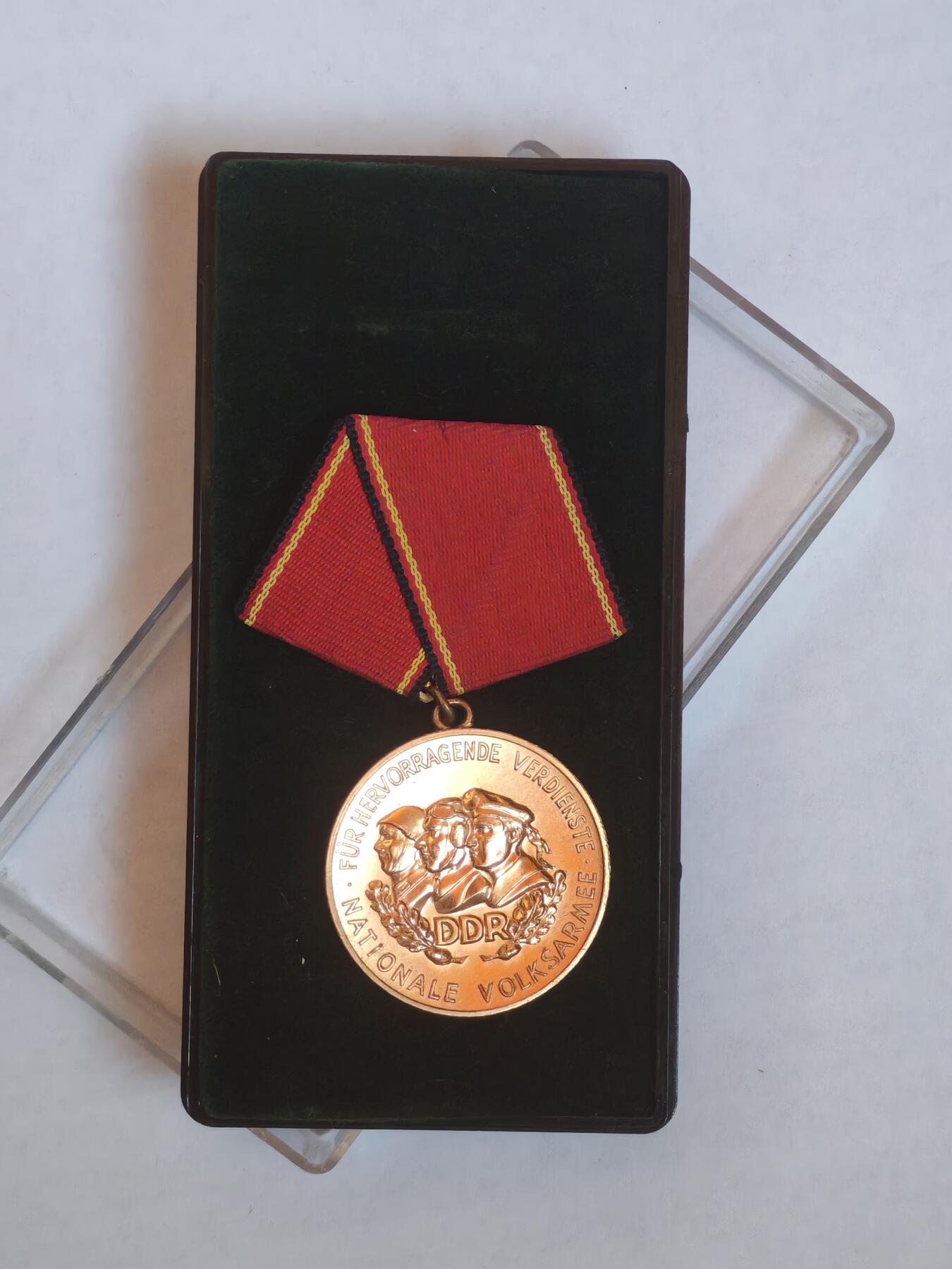 韵星假日军品类拍卖第44期 -- Rimey Holidays Militaria Auction 44 民主德国人民军铜级功勋服役奖章带原盒