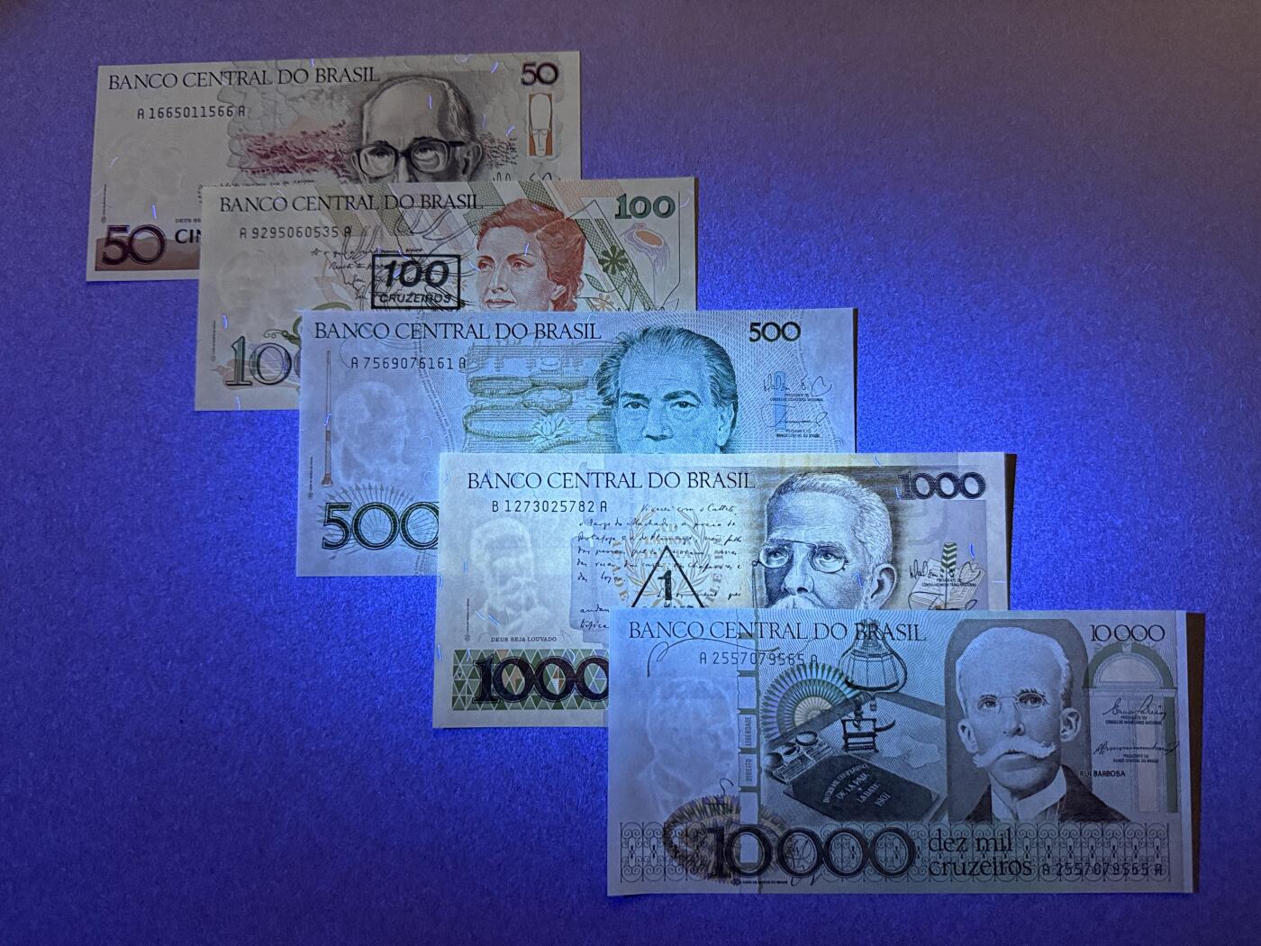 《艾美收藏》第235期-3.8周日外币荟萃 巴西克鲁塞罗5张 UNC 各时期不同版本 全程长号码无4