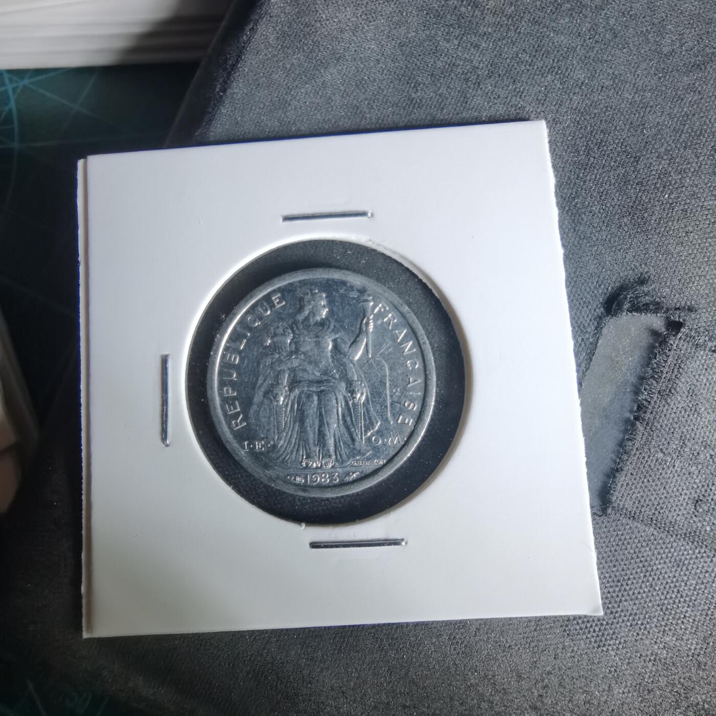 沼泽如烟--第1015场 法属新喀里多尼亚1983年1法郎