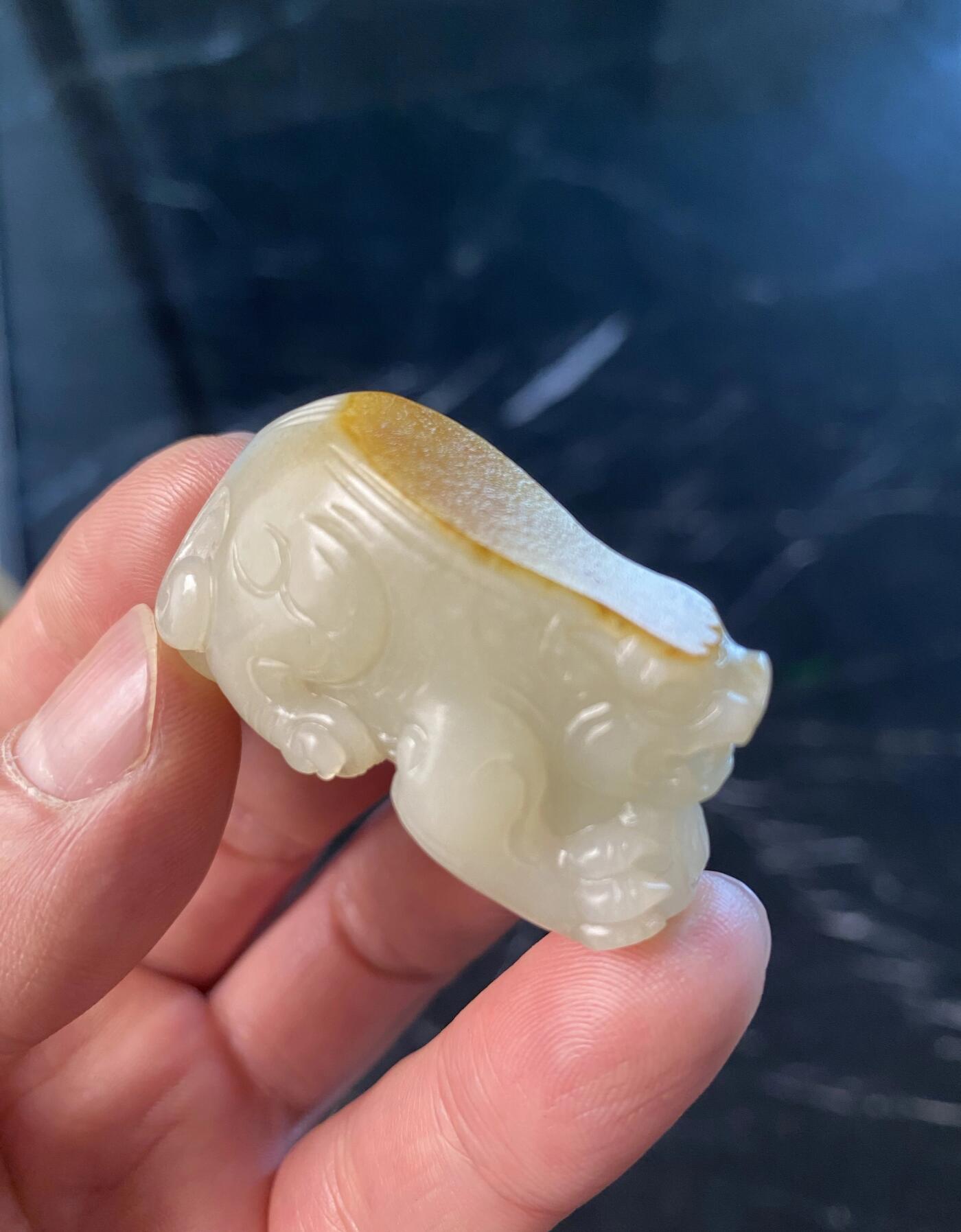 抚柳草堂-第十四期章牌钱币  奖章勋章限时免佣 满百包邮 放漏专场 收藏级新疆和田玉红油皮白玉籽料苏工雕刻满皮招财貔貅鸿运当头长(mm):45.3;宽(mm):18.8;重量(g):33.4;高(mm):24.5 