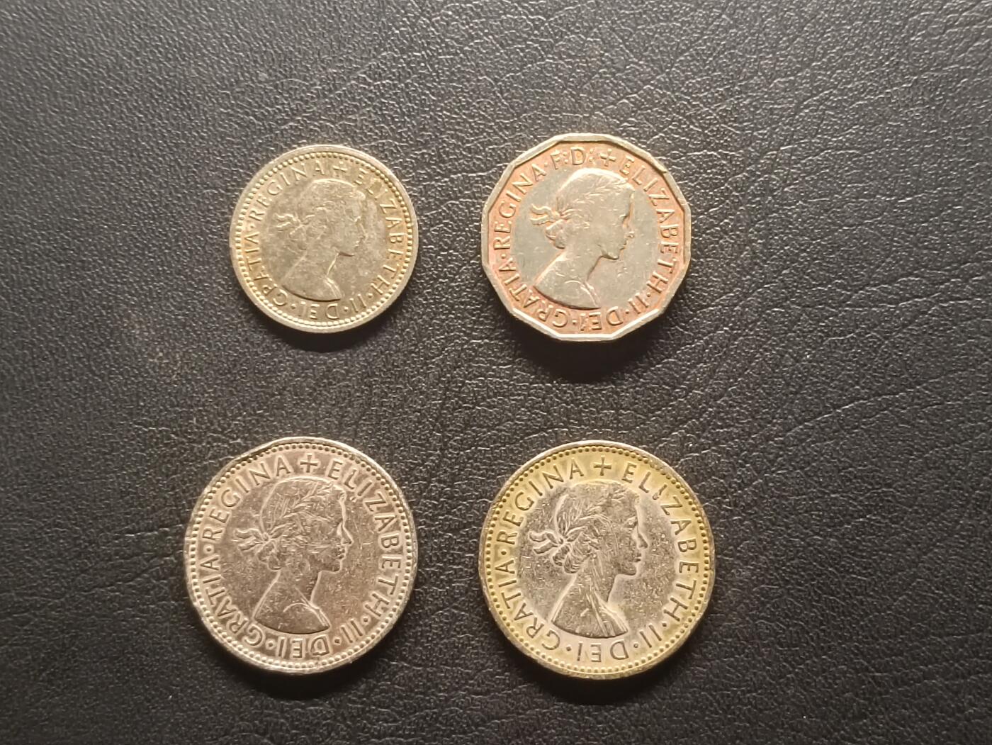 荟藏特别场次第五期——“社长的钢镚堆” 英国旧币值硬币批量四枚，伊丽莎白头像