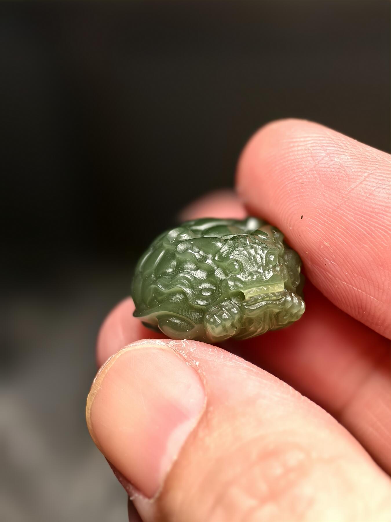 抚柳草堂-第十四期章牌钱币  奖章勋章限时免佣 满百包邮 放漏专场 和田玉小龙龟 和田玉雕刻小龙龟 玉质细腻雕刻精美 打灯无结构重7.8g Q萌可爱 支持国检永久保真 