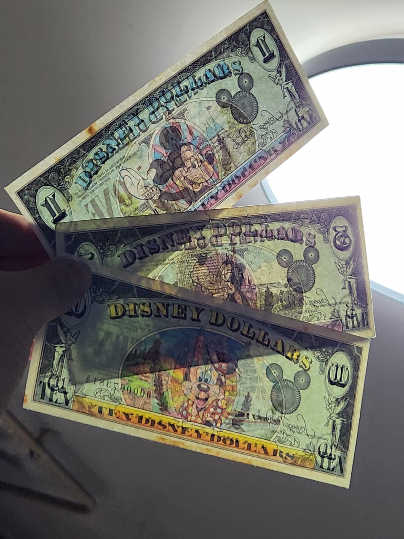 3月5号晚上8点 外国纸币自动截拍第34场 迪士尼1991年全套