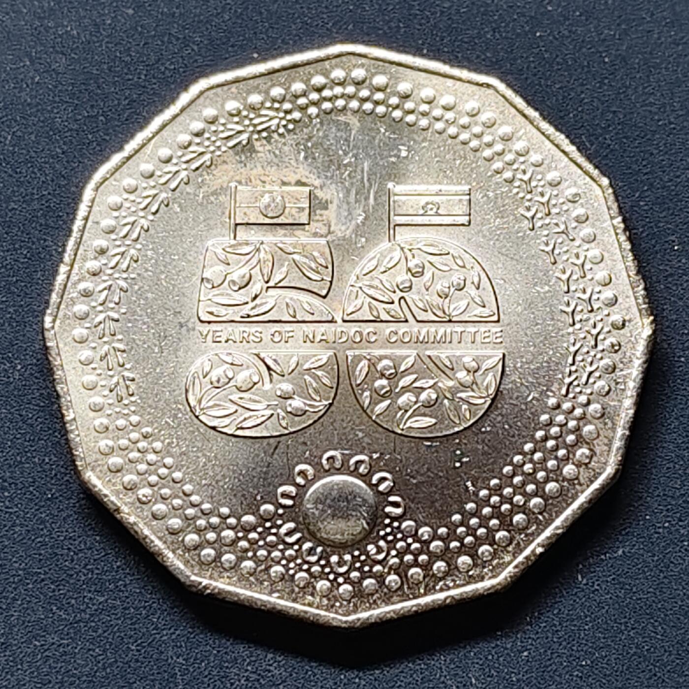 【全场包邮】纯粹捡漏拍508场 澳大利亚2024年50分全国土著和岛民日纪念委员会50周年纪念币