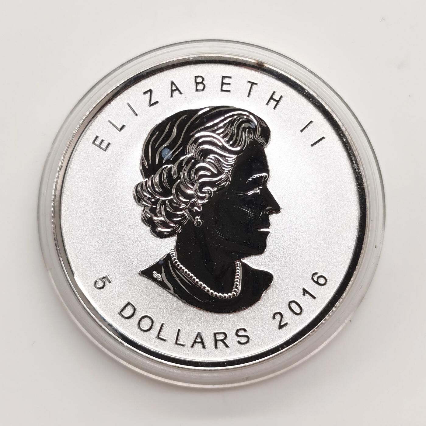 博洋堂世界钱币拍卖第163期（全场包邮） 加拿大2016年5元普制银币 枫叶(带熊猫私印） 1盎司9999银 发行量：5万