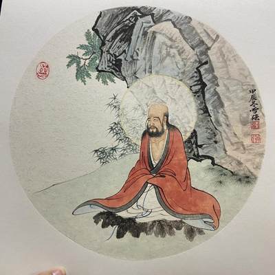 白泽拍卖卡牌手绘专场第33期（去岁千般皆如愿 今年万事定称心） - 2024 刘雪强手绘画 达摩 有外框 尺寸：38cm*38cm  刘雪强亲签