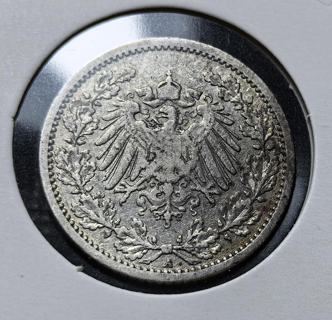 外国优质老铜币银币苏联纪念章，每周六晚九点倒数截拍，满百包邮可寄存，持续收拍 德意志帝国1906年1/2马克银币2.77克900银纯银价54元，发行于威廉二世时期。1871 年德国统一后，1873 年《铸币法》确立马克货币体系，此币是帝国工业化阶段流通货币，正面铸帝国鹰徽，见证德意志帝国崛起与货币统一进程。