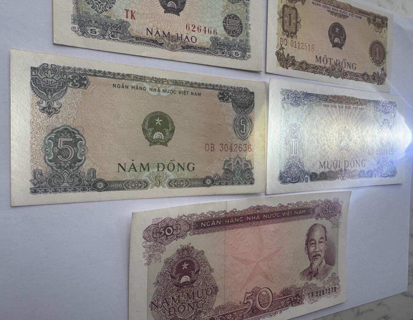 2026第4场（总第231期）：精品测试钞、外钞综合场  越南1976年版5毫、1、5、10、50盾一组5枚UNC（全新微瑕）