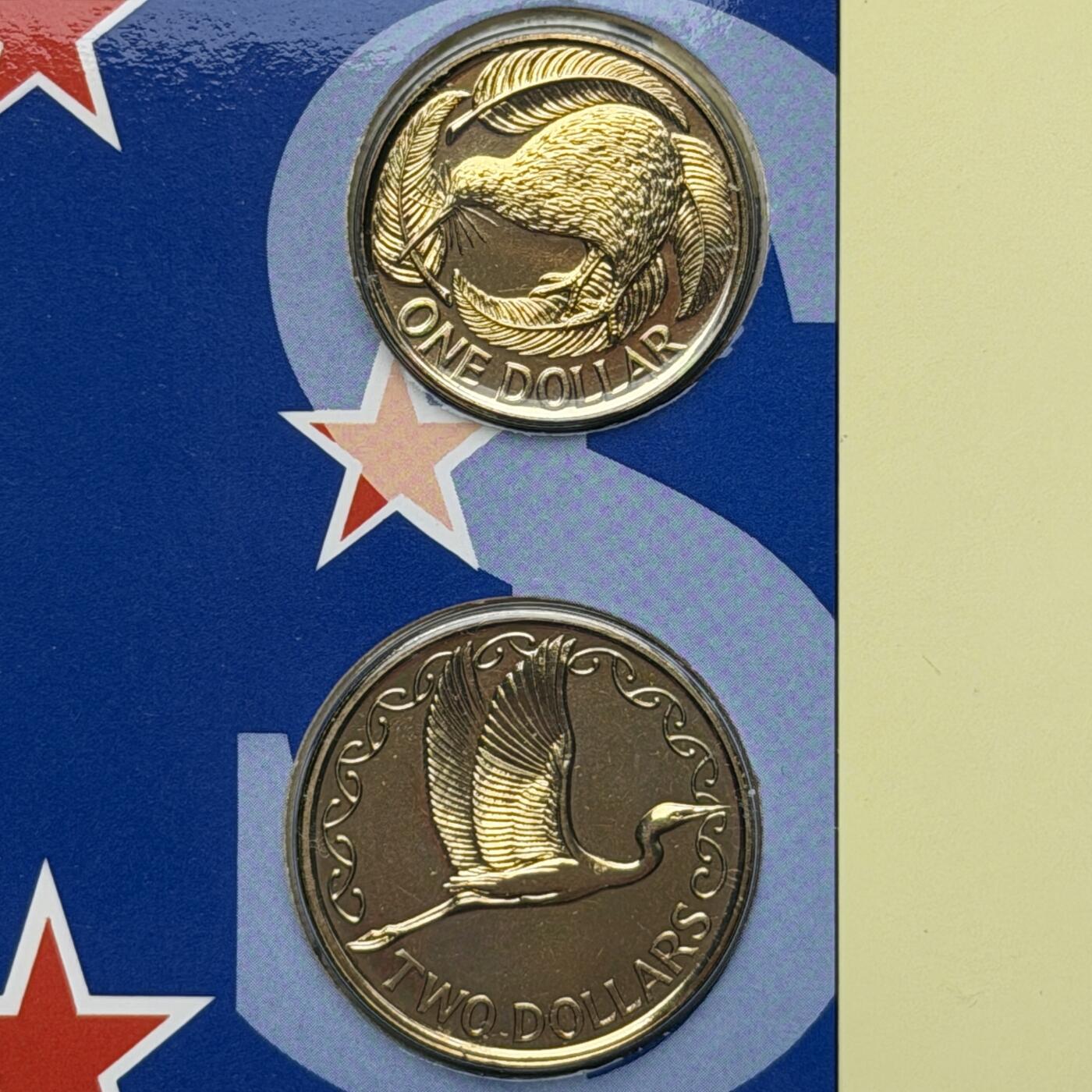 ＜星葵🌻钱币社＞硬币场·第71期·3月10日发货 新西兰1990年1元、2元硬币纸币套装〈纸币同号〉