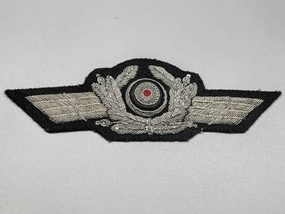 小驴勋章奖章收藏3月7日周六晚六点拍卖（珍爱和平，收藏战争，铭记历史，勿忘国耻，忠党爱国。有偿代拍，送拍规则在简介最后，参拍须阅读规则后再参拍，关系到运费包装发货时效真假辨别等关键信息，拍卖时不再发原图，看大图店主微信码在拍卖店铺介绍里） - 工艺品 空军帽徽 非原品