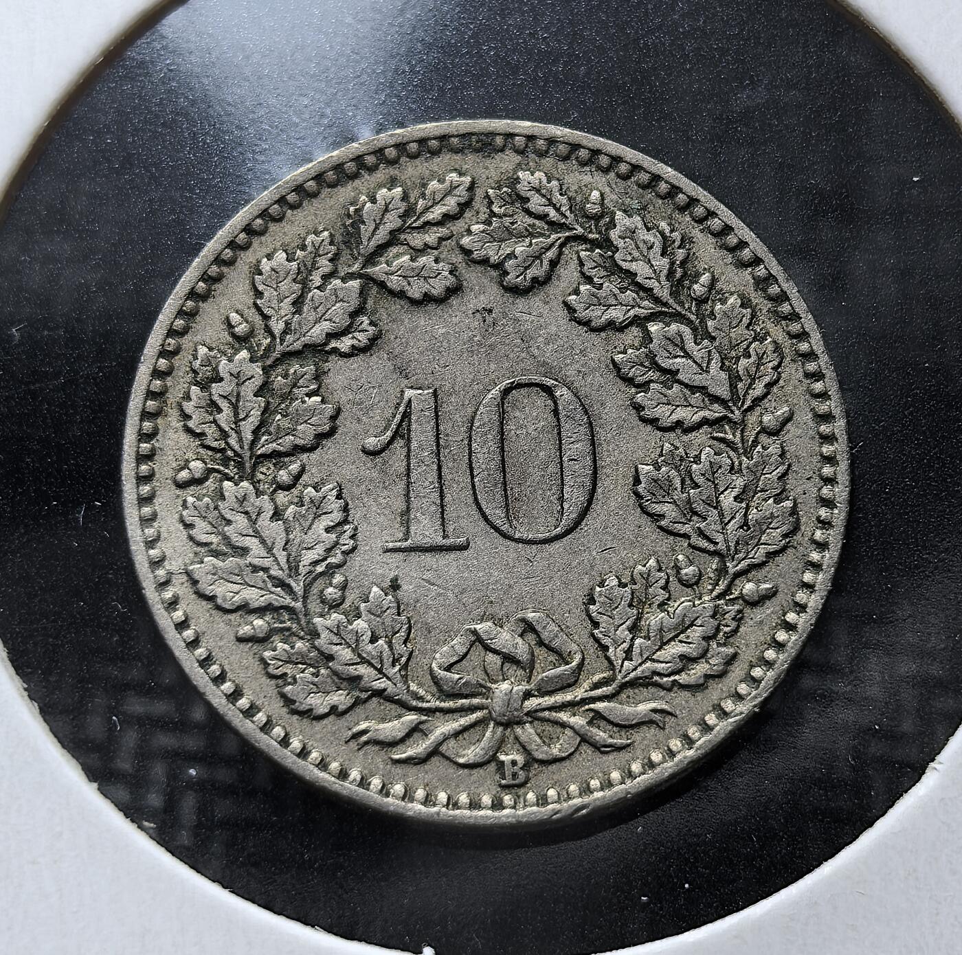 外国优质老铜币银币苏联纪念章，每周六晚九点倒数截拍，满百包邮可寄存，持续收拍 瑞士1922年10生丁，属于瑞士联邦流通辅币。正面为头戴冠冕的自由女神头像；背面葡萄花环象征丰收，是近代瑞士法郎体系的经典代表。