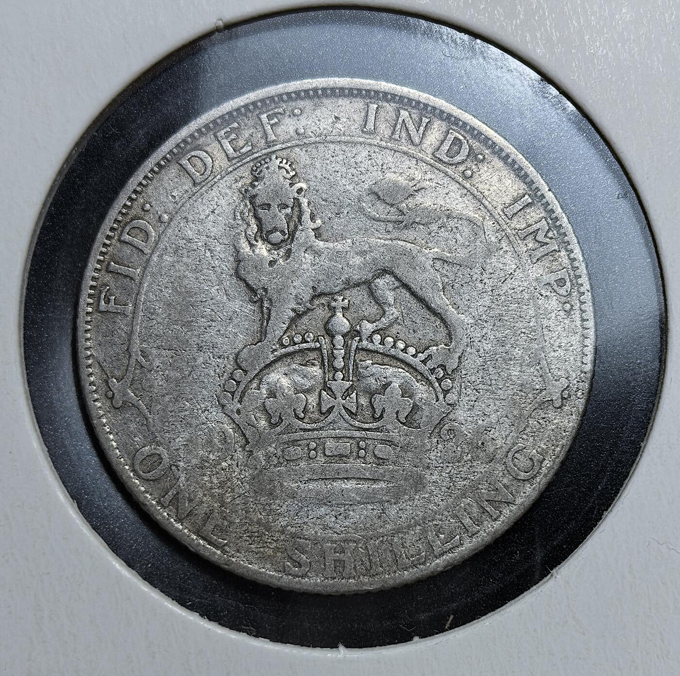 外国优质老铜币银币苏联纪念章，每周六晚九点倒数截拍，满百包邮可寄存，持续收拍 英国乔治五世1926年1先令银币5.6克500银纯银价60元，铸于 1911-1936 年。币面左侧为国王像，背面是雄狮踏皇冠图案，是英联邦流通的经典银质辅币，见证了大英帝国的余晖。