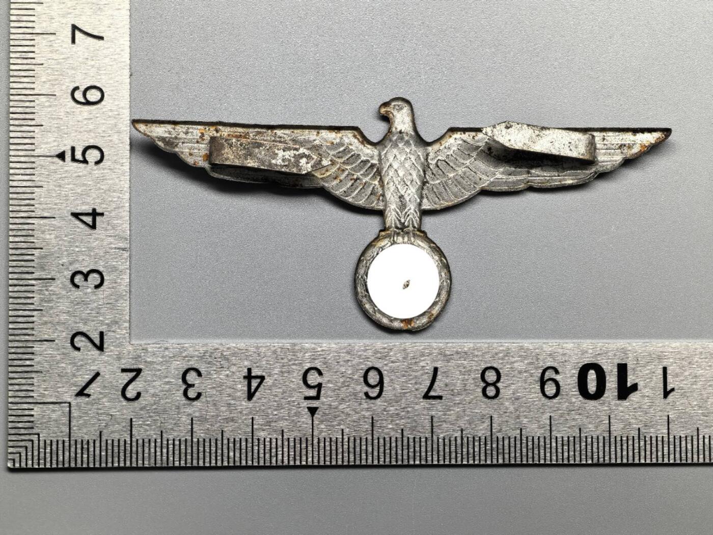 小驴勋章奖章收藏3月7日周六晚六点拍卖（珍爱和平，收藏战争，铭记历史，勿忘国耻，忠党爱国。有偿代拍，送拍规则在简介最后，参拍须阅读规则后再参拍，关系到运费包装发货时效真假辨别等关键信息，拍卖时不再发原图，看大图店主微信码在拍卖店铺介绍里） 得三帽徽