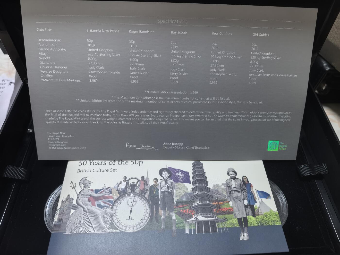 长老汇马年精选第七场拍卖 2019英国50便士发行50周年5枚精制银币套装，文化版，钢琴烤漆木盒，1969套，含稀缺的邱园中国塔50便士，灵感来自于南京大报恩寺塔