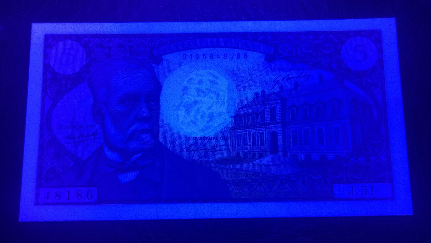 20260308期 1967年法国5法郎巴斯德，微针孔UNC-