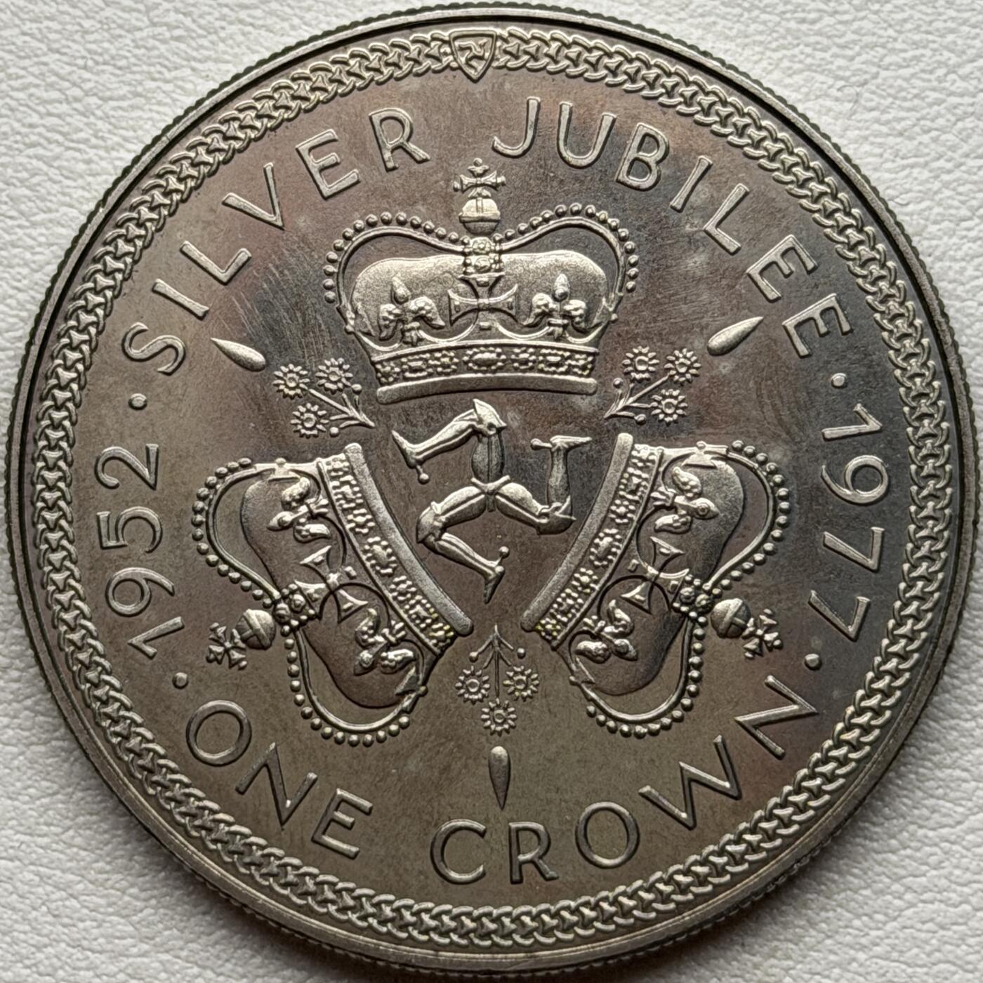 ＜星葵🌻钱币社＞硬币场·第71期·3月10日发货 马恩岛1977年女王登基25周年盒装1克朗纪念币